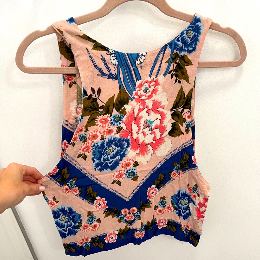 Free people- Floral blouse!